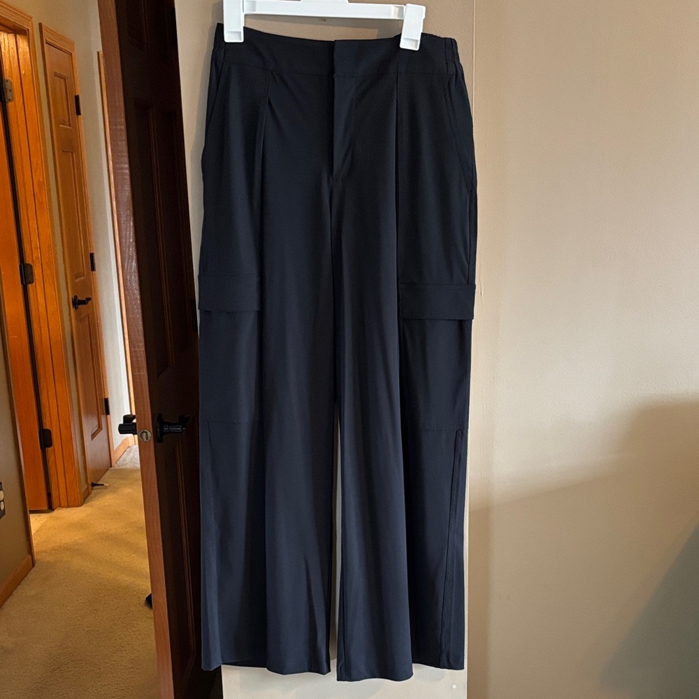 Like new Athleta black dress pants